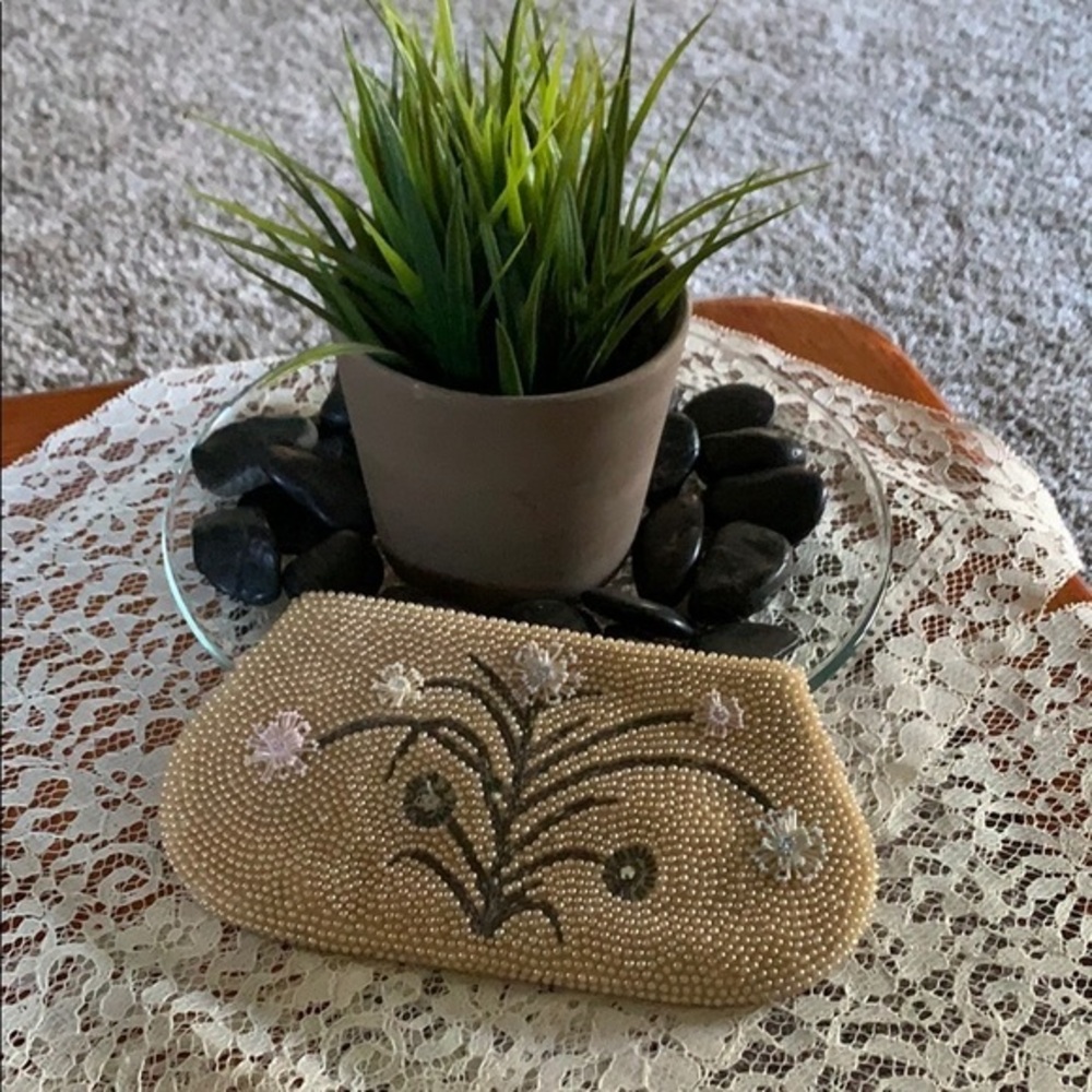 ⚠️Damage - New Listing Vintage Beaded Even…
